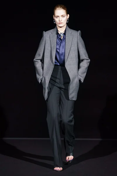 Look 5